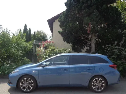 Toyota Auris Touring Sports Hybrid